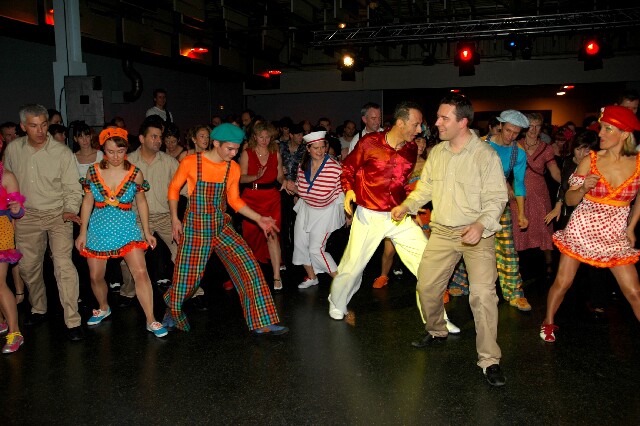 min 2005 11 12 fous swing 269